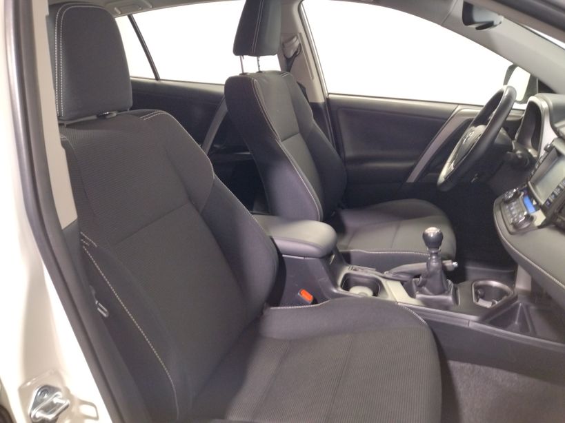 TOYOTA RAV4 2016 - Photo n°10