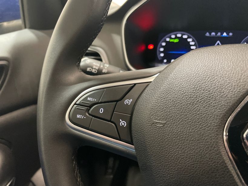 RENAULT MEGANE IV BERLINE 2023 - Photo n°18