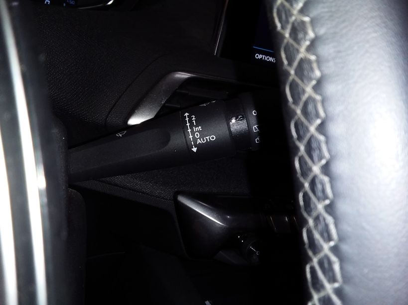 PEUGEOT 3008 2019 - Photo n°15