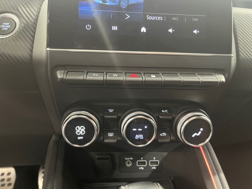 RENAULT CLIO V 2022 - Photo n°24