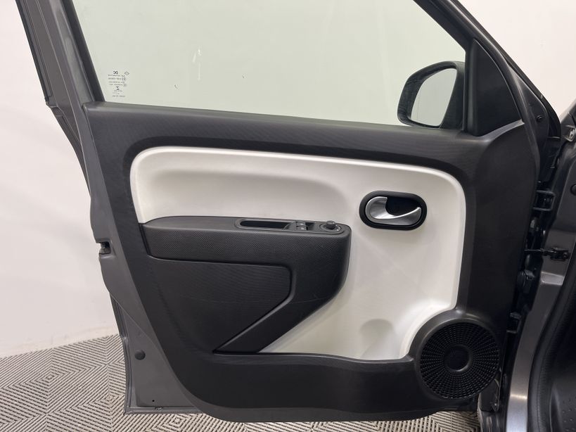 RENAULT TWINGO III 2020 - Photo n°30