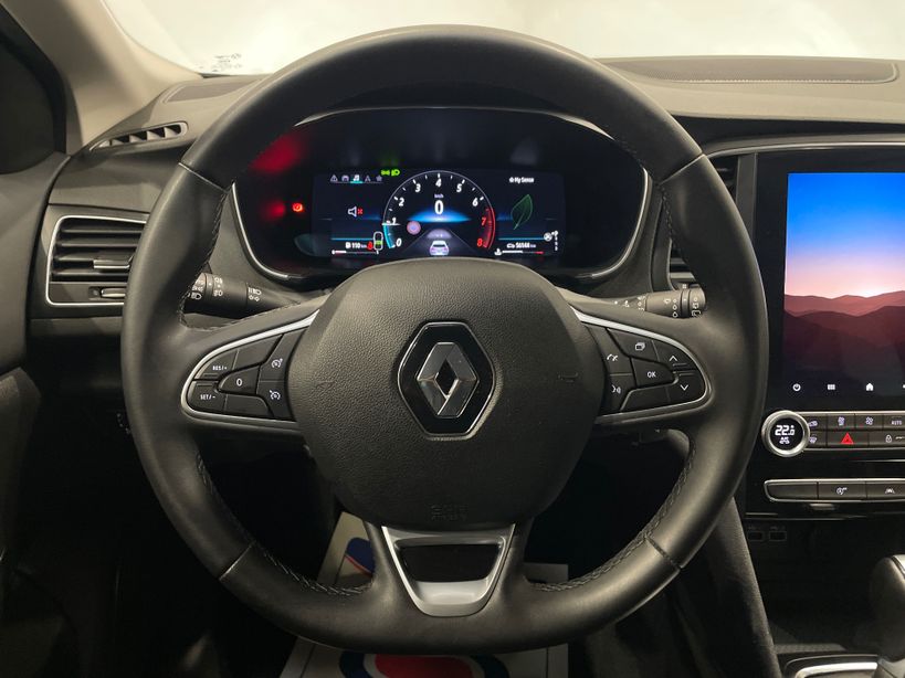 RENAULT MEGANE IV BERLINE 2023 - Photo n°11