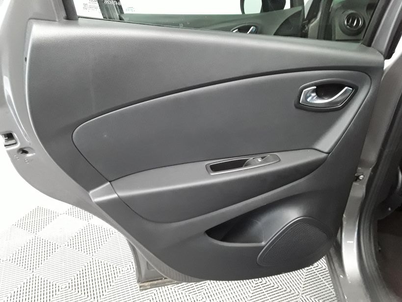 RENAULT CAPTUR 2018 - Photo n°11