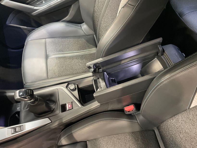 PEUGEOT 308 2023 - Photo n°19