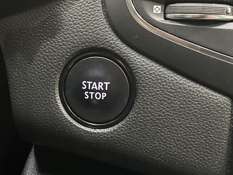 RENAULT MEGANE IV BERLINE BUSINESS 2020 - Photo n°26