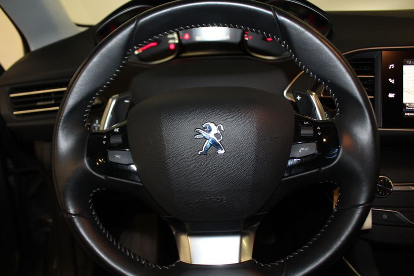 PEUGEOT 308 2019 - Photo n°17