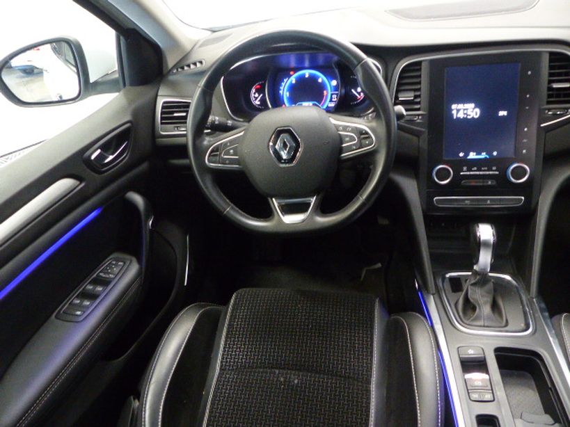 RENAULT MEGANE IV ESTATE 2017 - Photo n°8