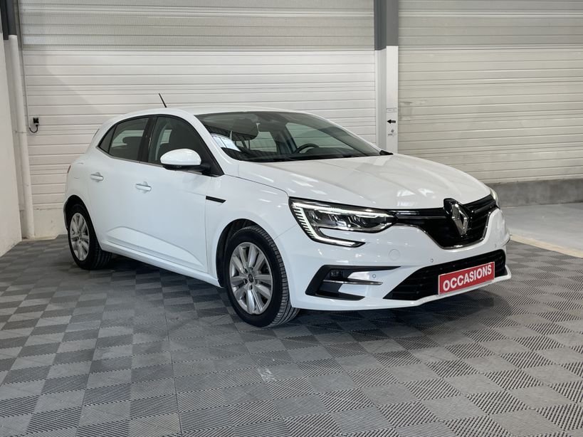RENAULT MEGANE IV BERLINE 2021 - Photo n°3
