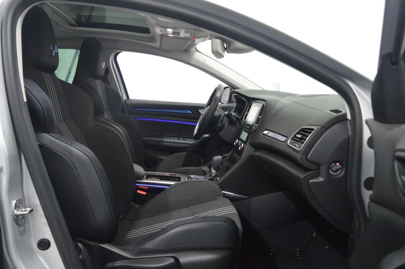 RENAULT MEGANE IV ESTATE 2019 - Photo n°8