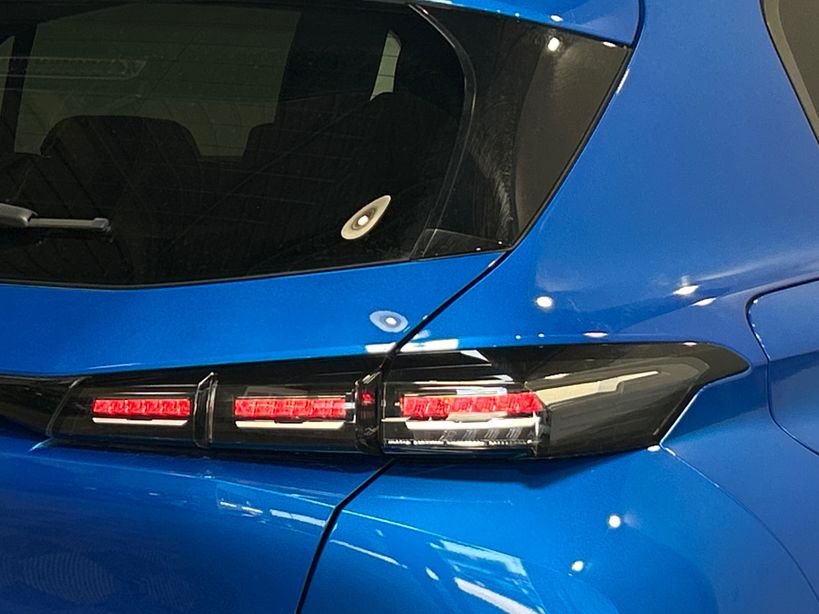 PEUGEOT 308 2023 - Photo n°8