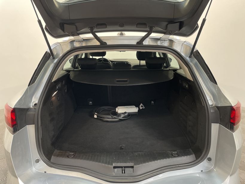 RENAULT MEGANE IV ESTATE 2021 - Photo n°46