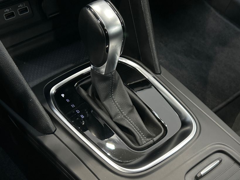 RENAULT MEGANE IV BERLINE 2023 - Photo n°19