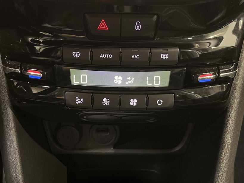 PEUGEOT 208 BUSINESS 2019 - Photo n°15