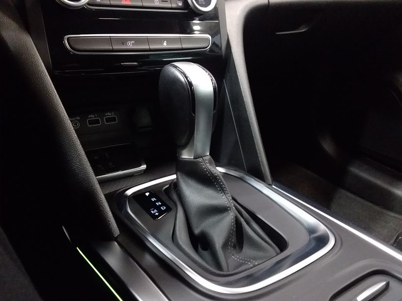 RENAULT MEGANE IV ESTATE 2021 - Photo n°21
