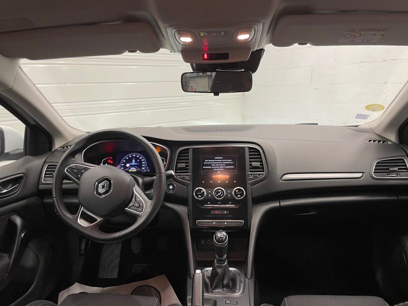 RENAULT MEGANE IV BERLINE 2021 - Photo n°27