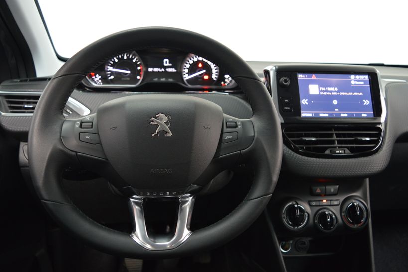 PEUGEOT 2008 2018 - Photo n°11