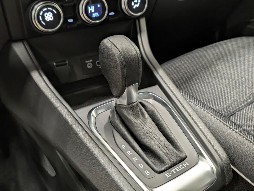 RENAULT CAPTUR 2023 - Photo n°17