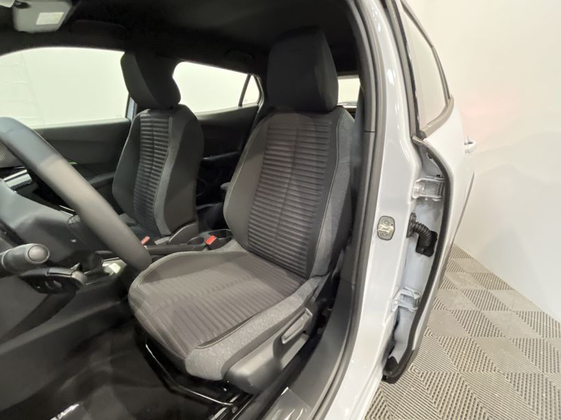 PEUGEOT 2008 2024 - Photo n°9