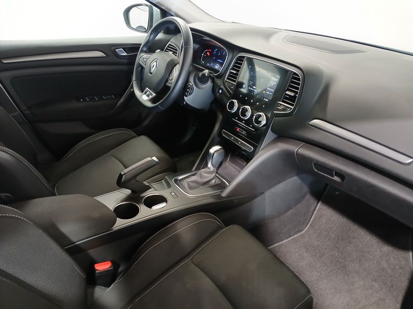 RENAULT MEGANE IV BERLINE 2021 - Photo n°8