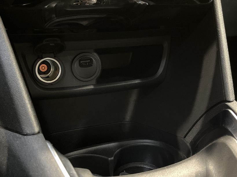 PEUGEOT 208 2019 - Photo n°17
