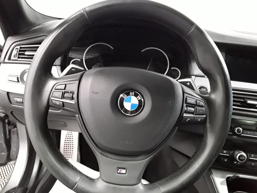 BMW SERIE 5 TOURING F11 2013 - Photo n°16