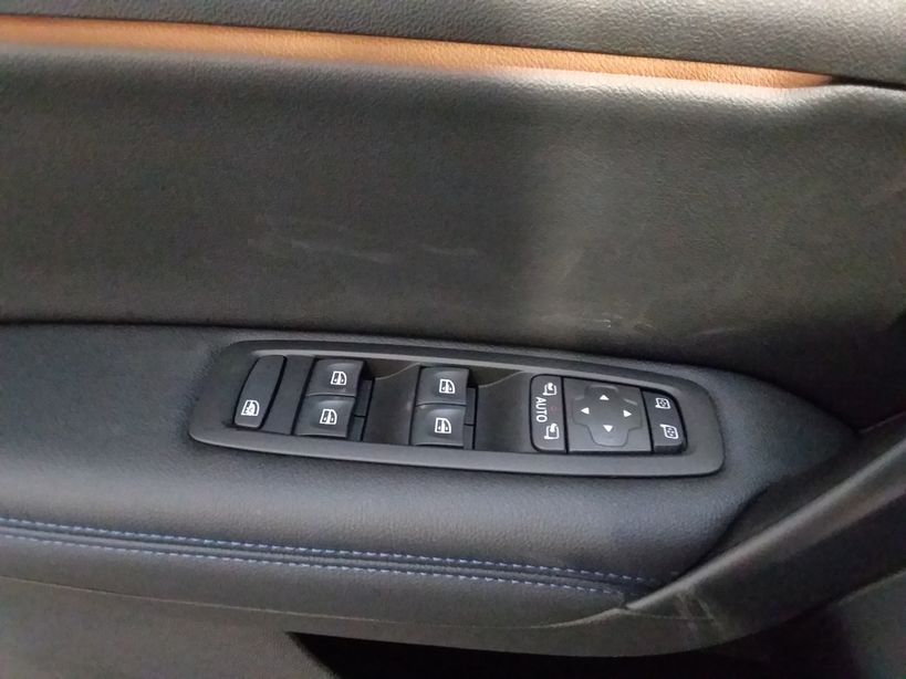RENAULT MEGANE IV BERLINE 2019 - Photo n°10