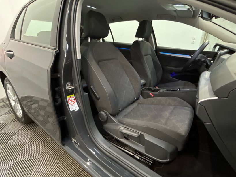 VOLKSWAGEN GOLF 2023 - Photo n°34