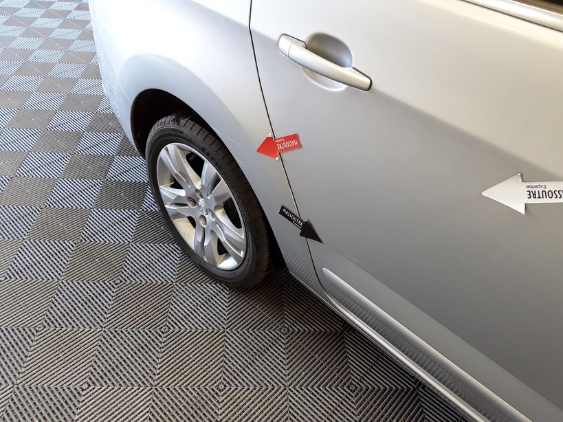 PEUGEOT 5008 2015 - Photo n°18