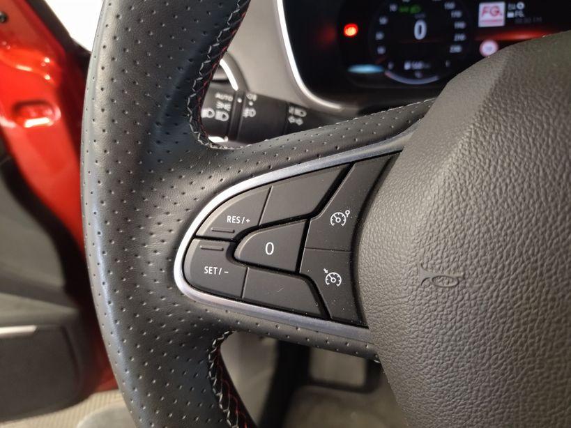 RENAULT MEGANE IV BERLINE 2021 - Photo n°28
