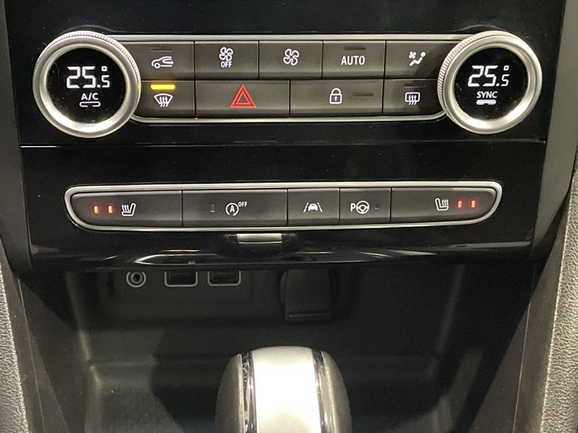RENAULT MEGANE IV ESTATE 2020 - Photo n°17