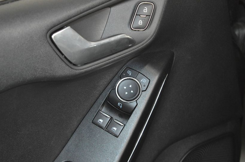FORD FIESTA 2018 - Photo n°9