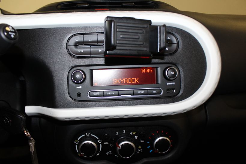 RENAULT TWINGO III 2019 - Photo n°17