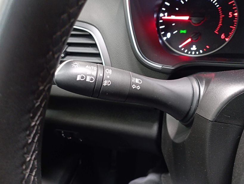 RENAULT MEGANE IV BERLINE 2021 - Photo n°31