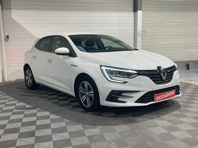 RENAULT MEGANE IV BERLINE 2022 - Photo n°3