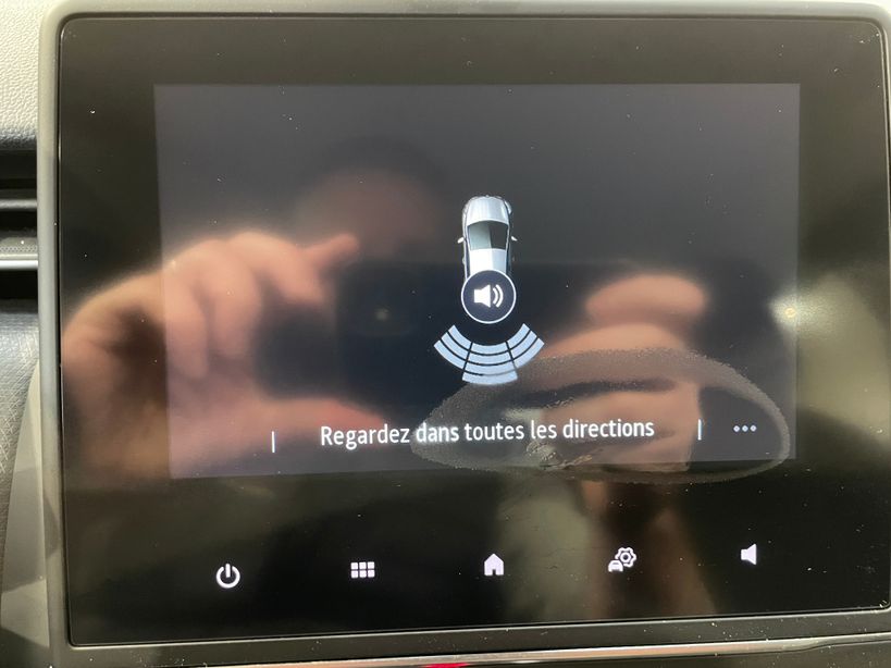 RENAULT CLIO V 2022 - Photo n°22