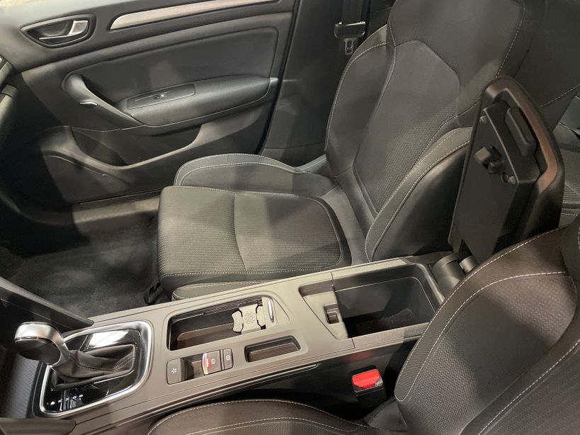 RENAULT MEGANE IV ESTATE 2021 - Photo n°20
