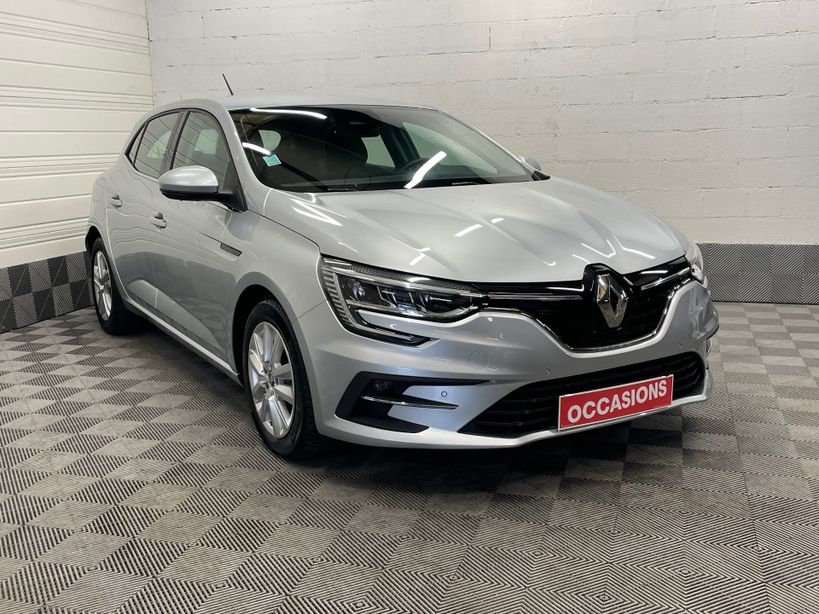RENAULT MEGANE IV BERLINE 2021 - Photo n°3