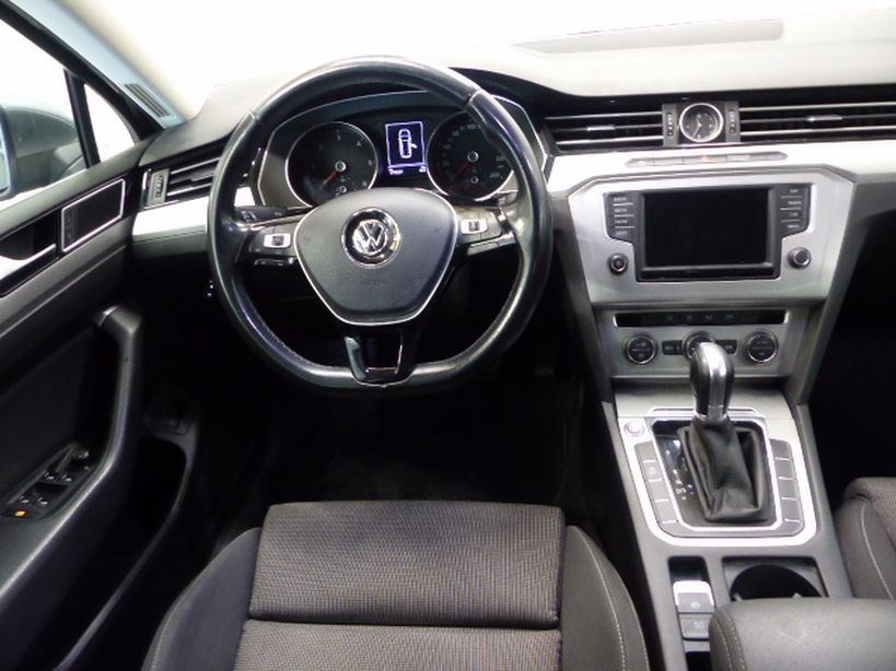 VOLKSWAGEN PASSAT SW 2018 - Photo n°26