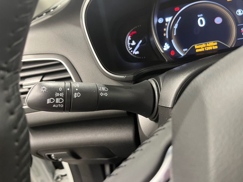 RENAULT MEGANE IV BERLINE BUSINESS 2020 - Photo n°14