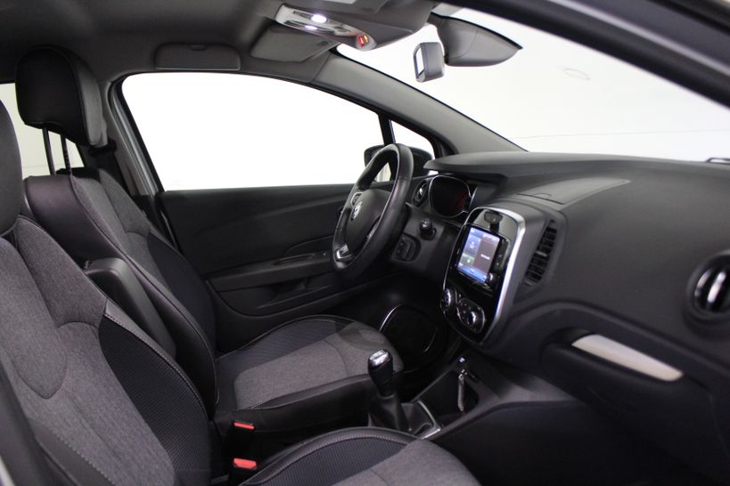 RENAULT CAPTUR 2018 - Photo n°6