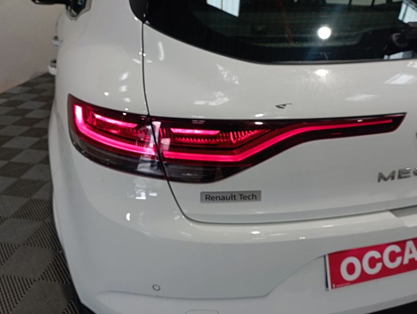 RENAULT MEGANE IV BERLINE 2021 - Photo n°8