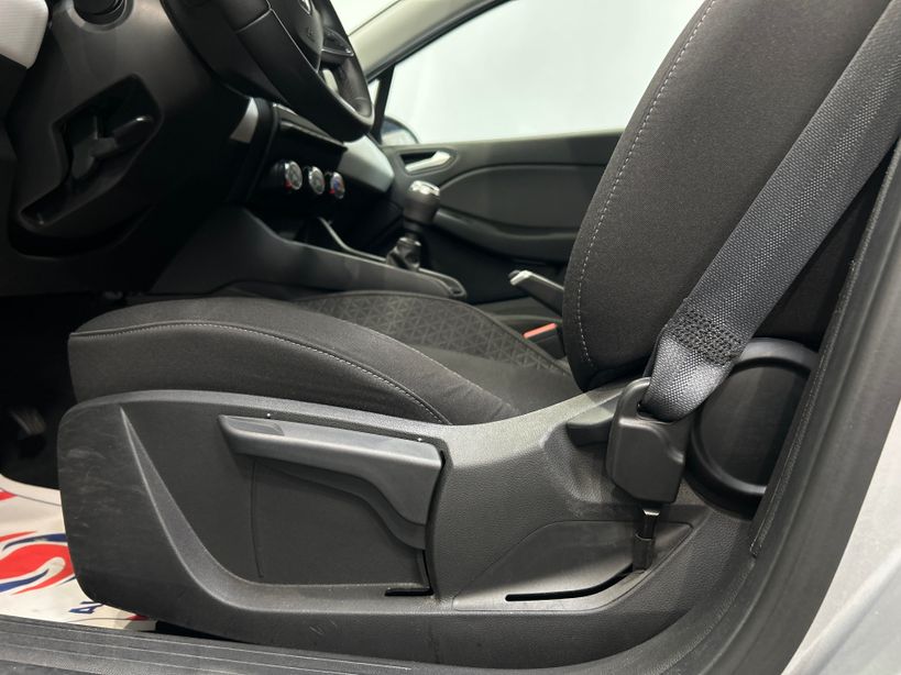 RENAULT CLIO V 2023 - Photo n°29