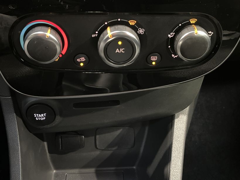 RENAULT CLIO IV 2020 - Photo n°16
