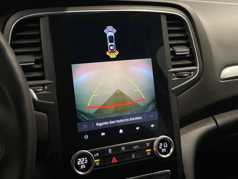 RENAULT MEGANE IV BERLINE 2023 - Photo n°13