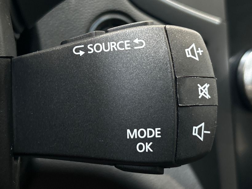 RENAULT MEGANE IV BERLINE 2023 - Photo n°28