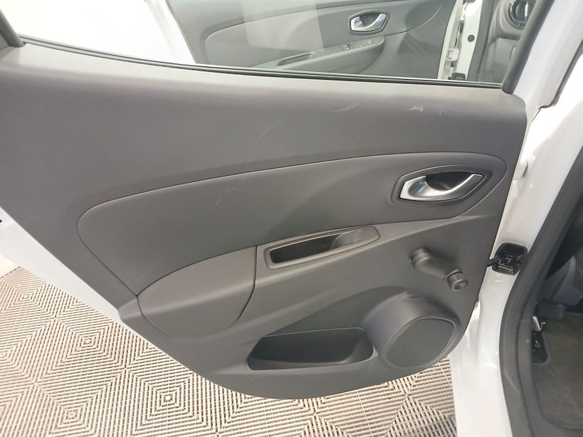 RENAULT CLIO IV BUSINESS 2019 - Photo n°17
