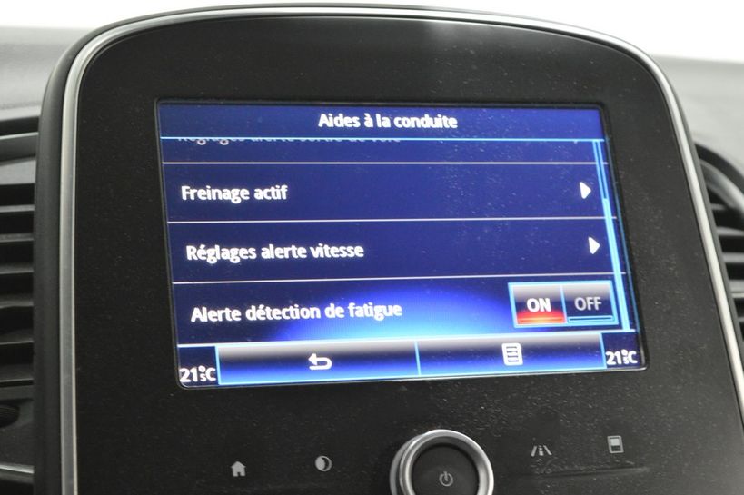 RENAULT SCENIC IV 2017 - Photo n°11
