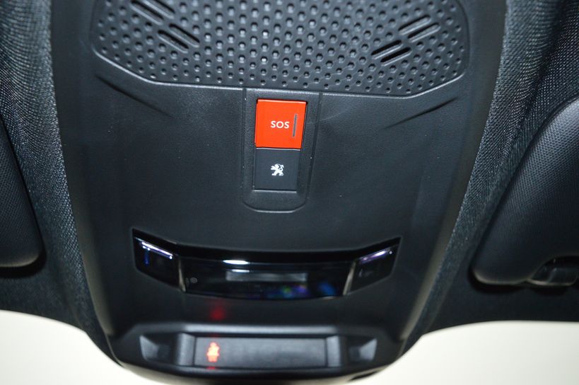 PEUGEOT 2008 2021 - Photo n°25