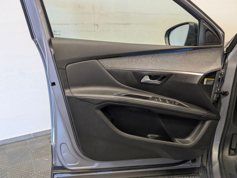 PEUGEOT 5008 2023 - Photo n°11