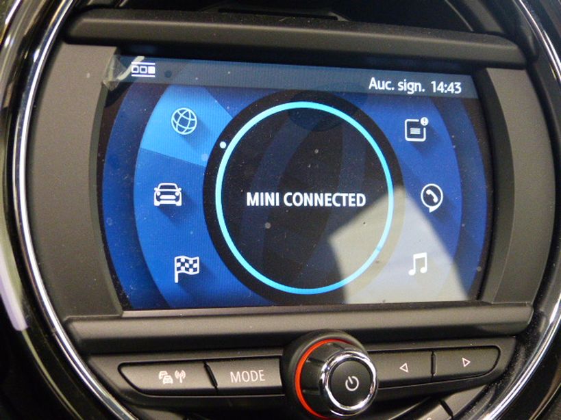 MINI MINI CLUBMAN F54 LCI 2020 - Photo n°8